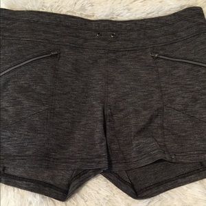 SHORT ATHLETA